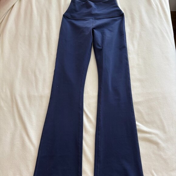 Alo Yoga Airbrush High Waist Flare Legging 28" - Picture 2 of 3